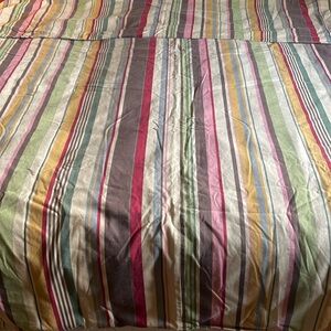 Pottery Barn king size duvet cove. 💯% cotton.